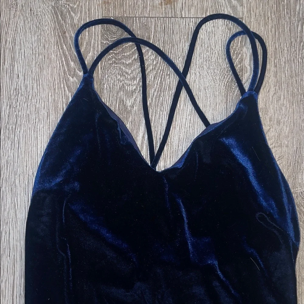 LULUS Midi Velvet dress wow worthy navy blue size medium strappy v neck